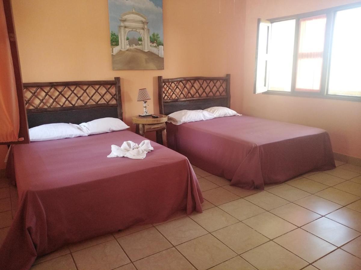 Hotel Cavanna Inn Castillo de San Felipe エクステリア 写真